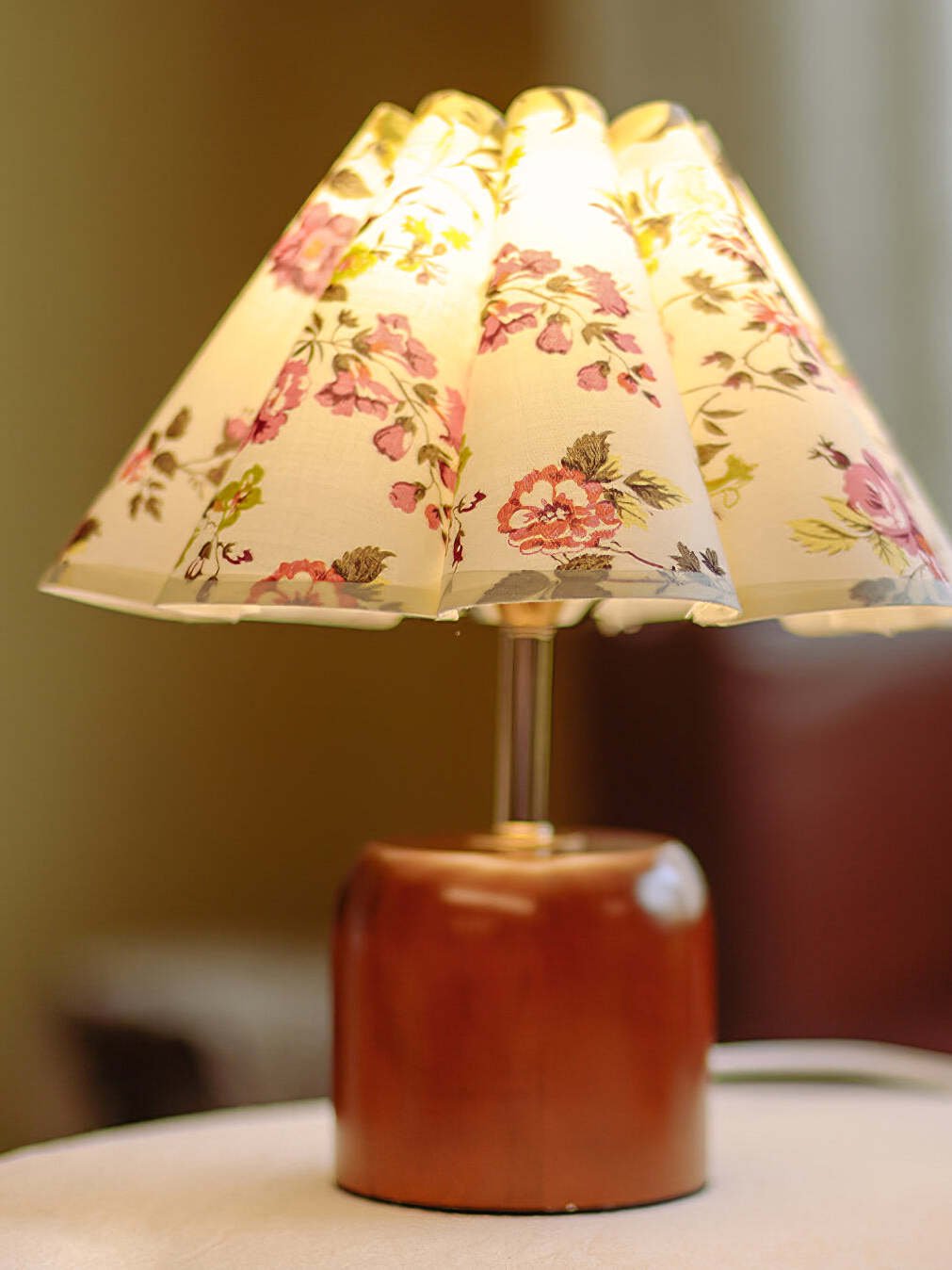 ローザ ヴィ​​ンテージ テーブルランプ