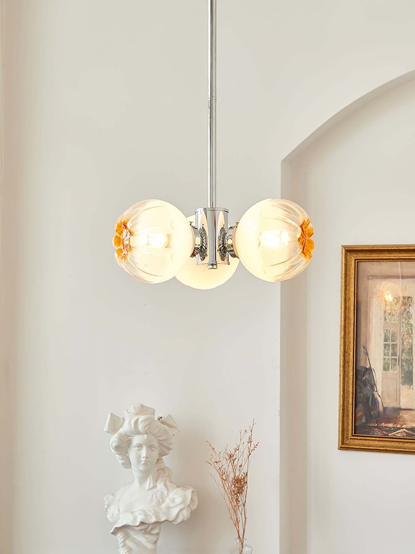 花のつぼみのシャンデリア