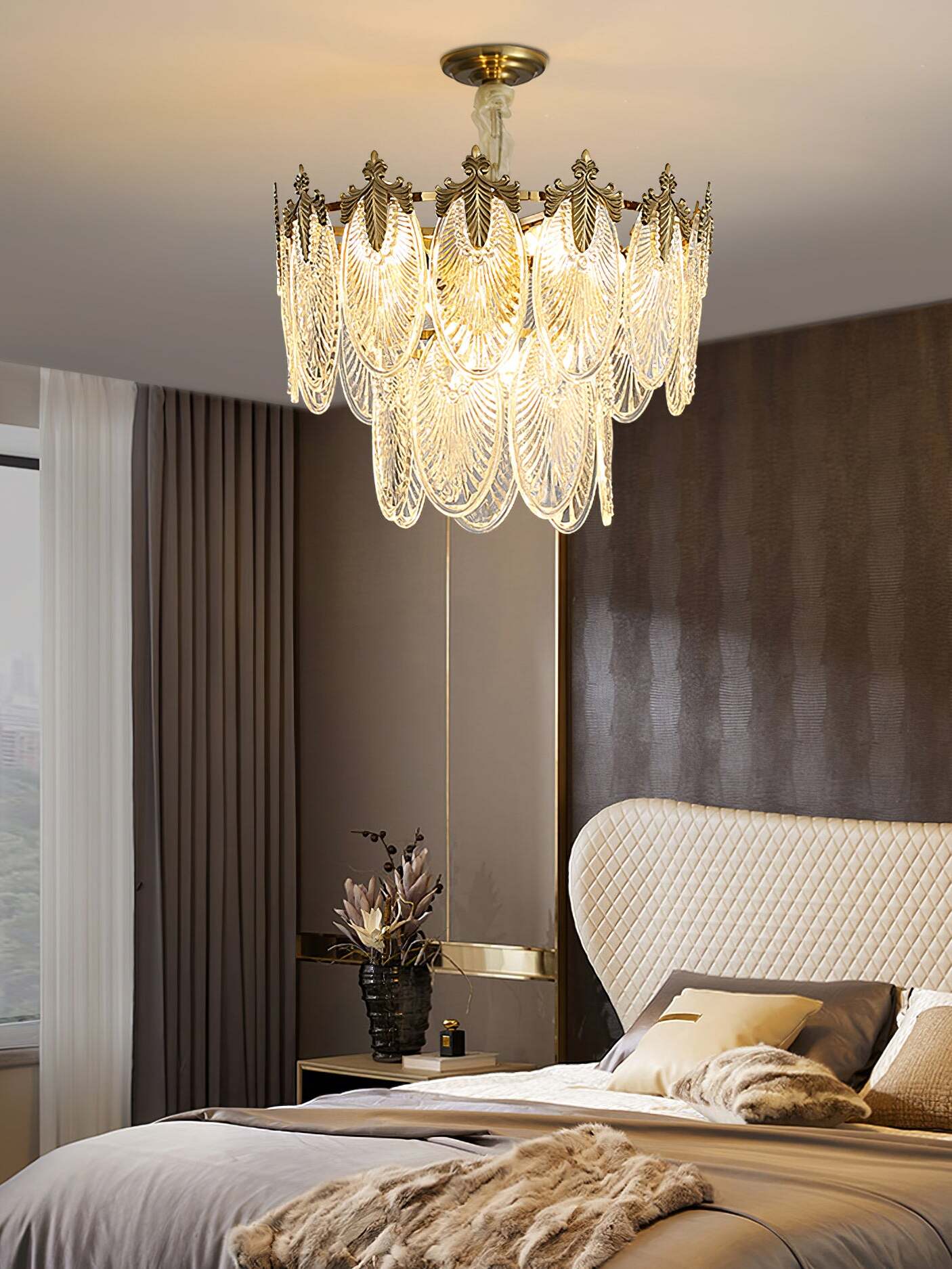 真鍮の葉のシャンデリア